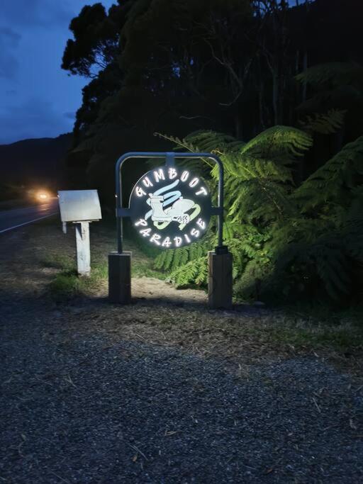 Gumboot Paradise Eco Stay Barrytown Exteriör bild