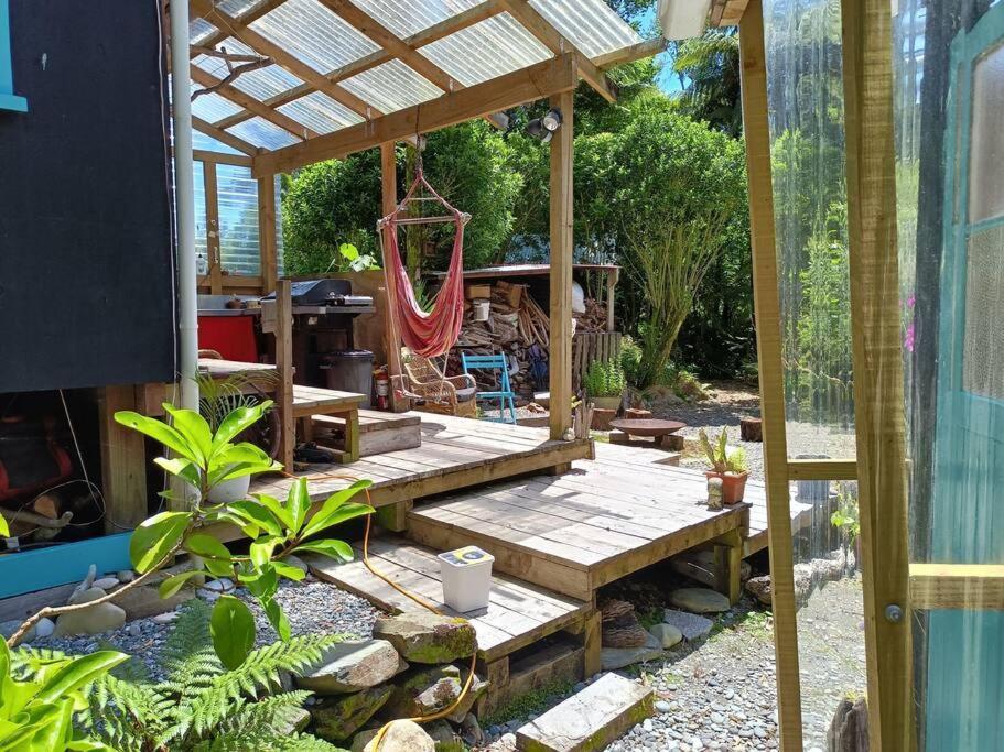 Gumboot Paradise Eco Stay Barrytown Exteriör bild