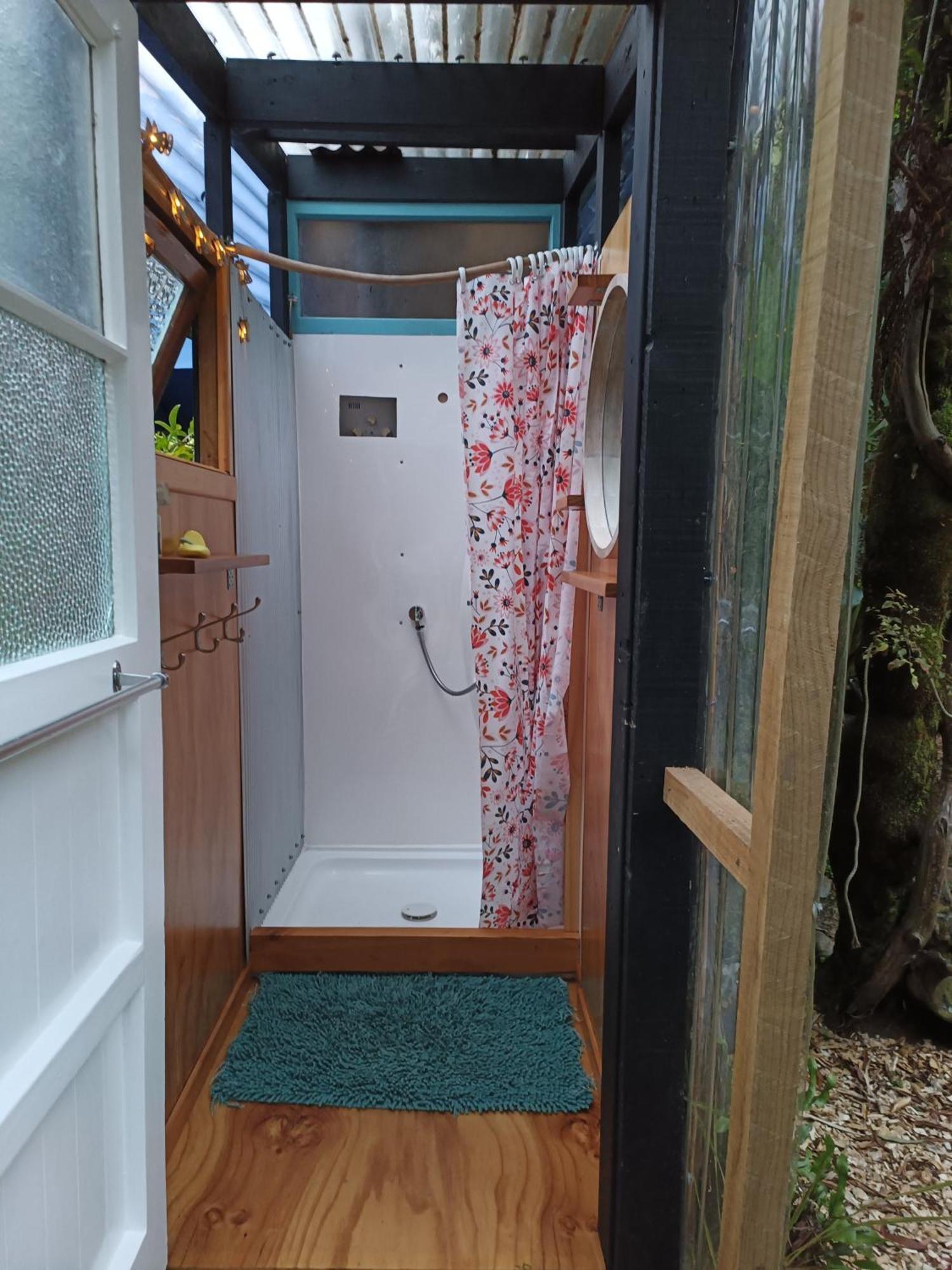 Gumboot Paradise Eco Stay Barrytown Exteriör bild
